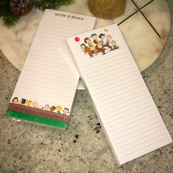 ✨NWT✨ Peanuts Refrigerator Magnetic Ruled Notepads Set - Picture 1 of 4